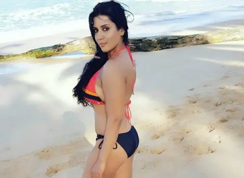 Independent (>9910780858<) Russian Escorts Near Namastey Bac
