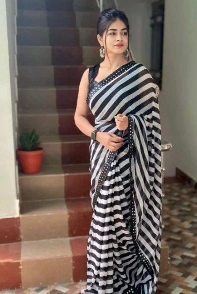 Call Girls In Majnu Ka Tilla 9711411346 Escort Serice Call Me Soniya