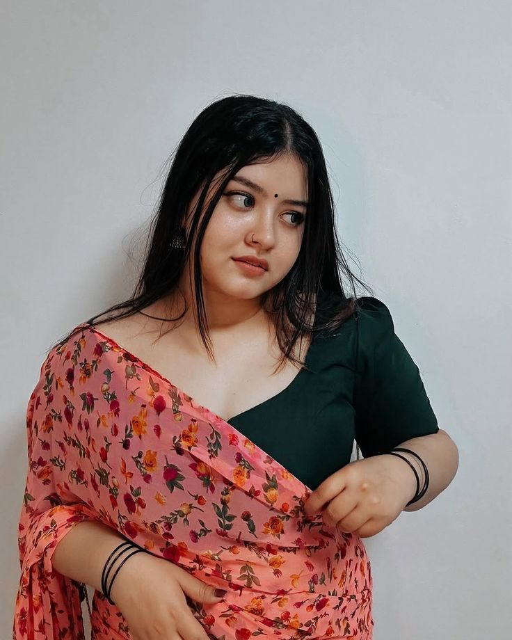 Call Us ⇆ 9643900018 ⇆ Call Girls In Greater Kailash