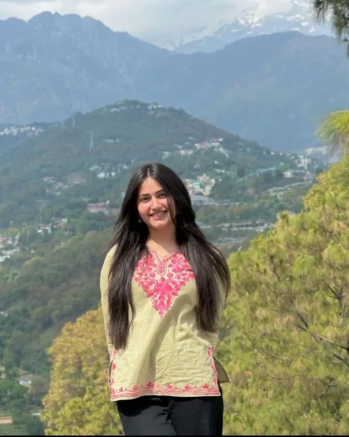 Call Us ⇆ 9643900018 ⇆ Call Girls In Geeta Colony