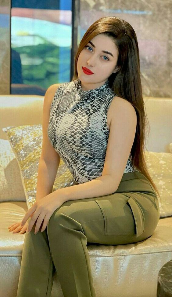 Call Us ⇆ 9643900018 ⇆ Call Girls In Karol Bagh (Delhi)