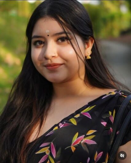 Call Us ⇆ 9643900018 ⇆ Call Girls In Janakpuri