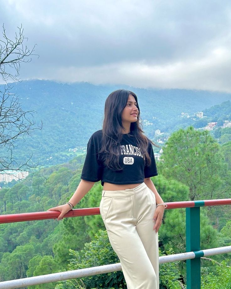 Call Us ⇆ 9643900018 ⇆ Call Girls In East Of Kailash