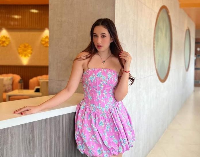 9711106444 New Gupta Colony,, Call Girls Service @ ₹. 1500– Per Shot Delhi NCR