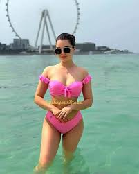Smart Call Girls New Ashok Nagar Delhi 9958560360 Female Escorts Service