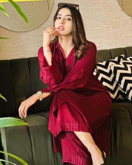 Call Girls In Mehrauli 9711881147 Escort Service Women Seeking Men In Delhi Ncr