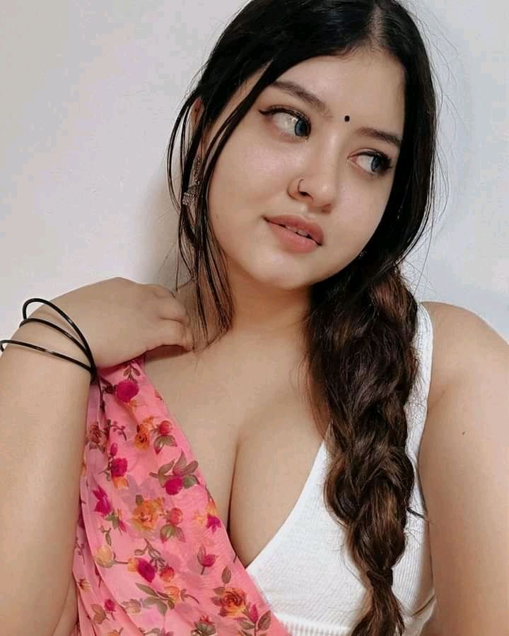 Call Girls in Saket Call > 9643900018 > Delhi Escorts