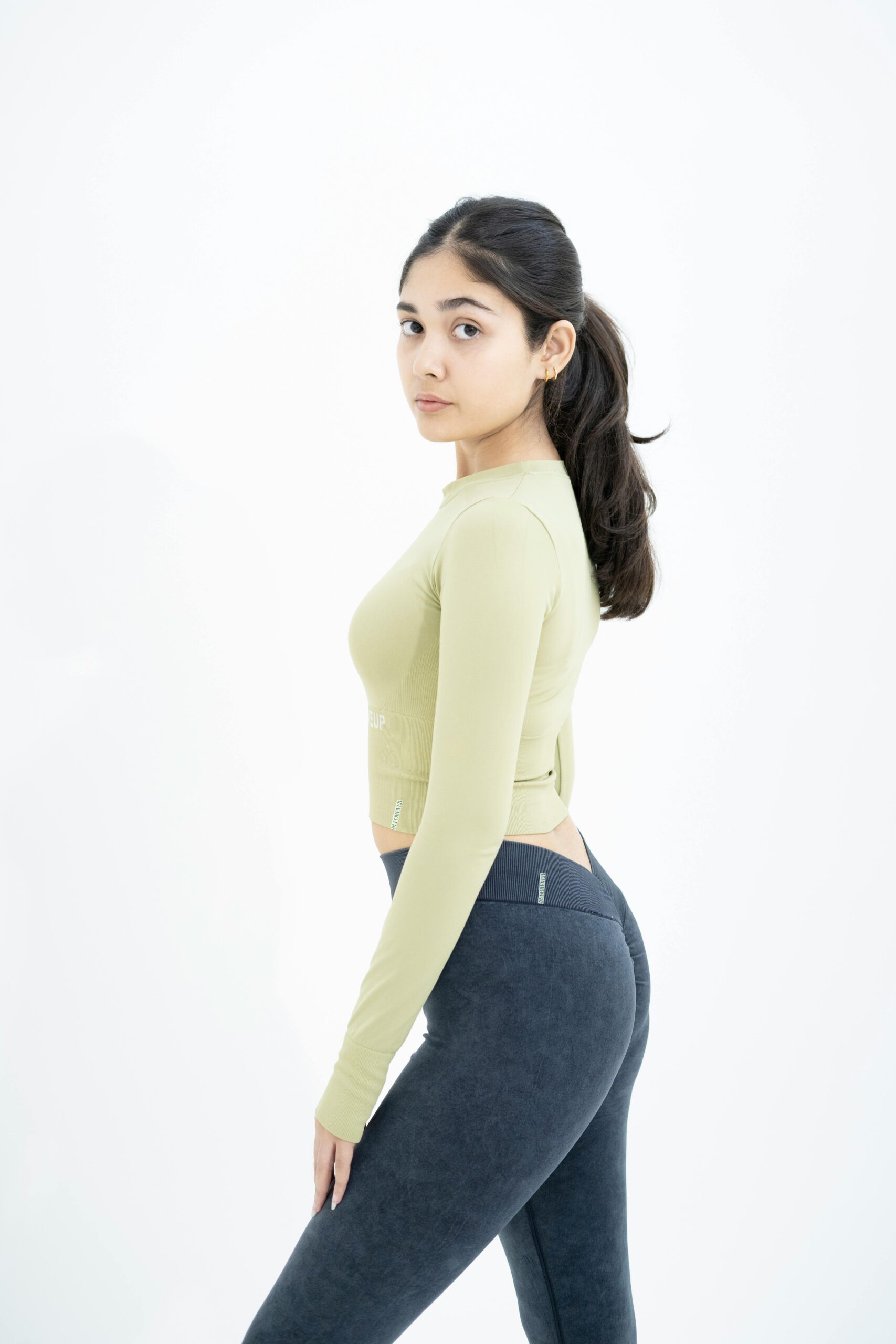 Book Beautiful Call Girls for an Unforgettable Experience Near The Leela Palace, Delhi