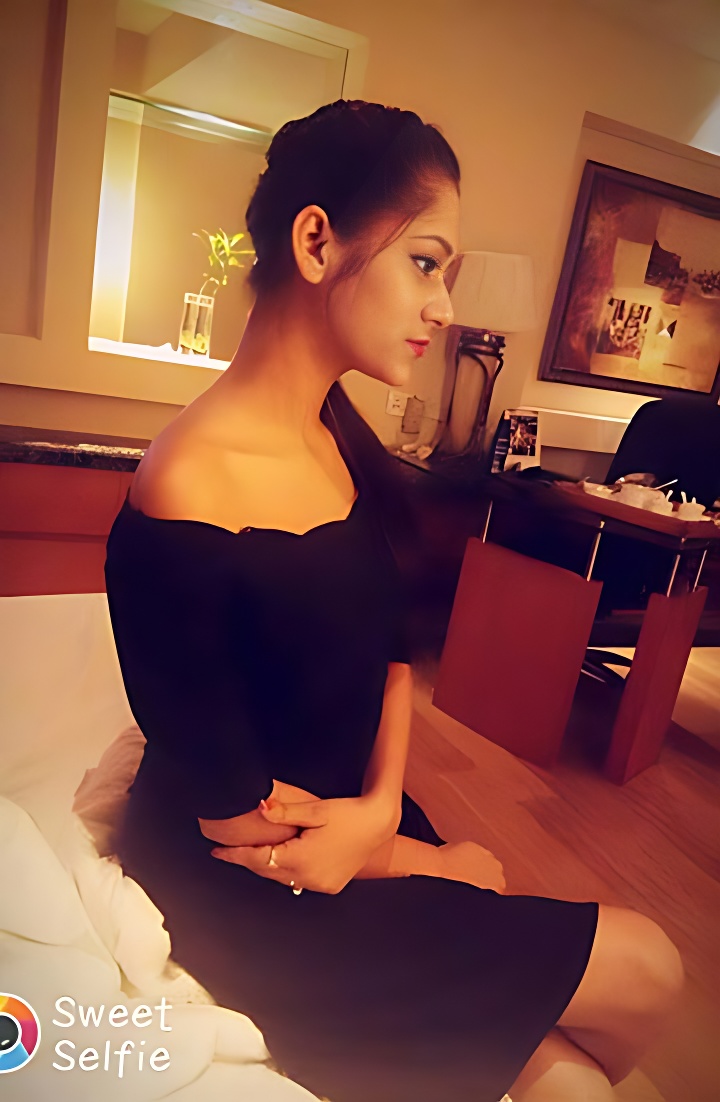 Genuine Call Girls In Ashok Vihar 7065501582 Short Night Service