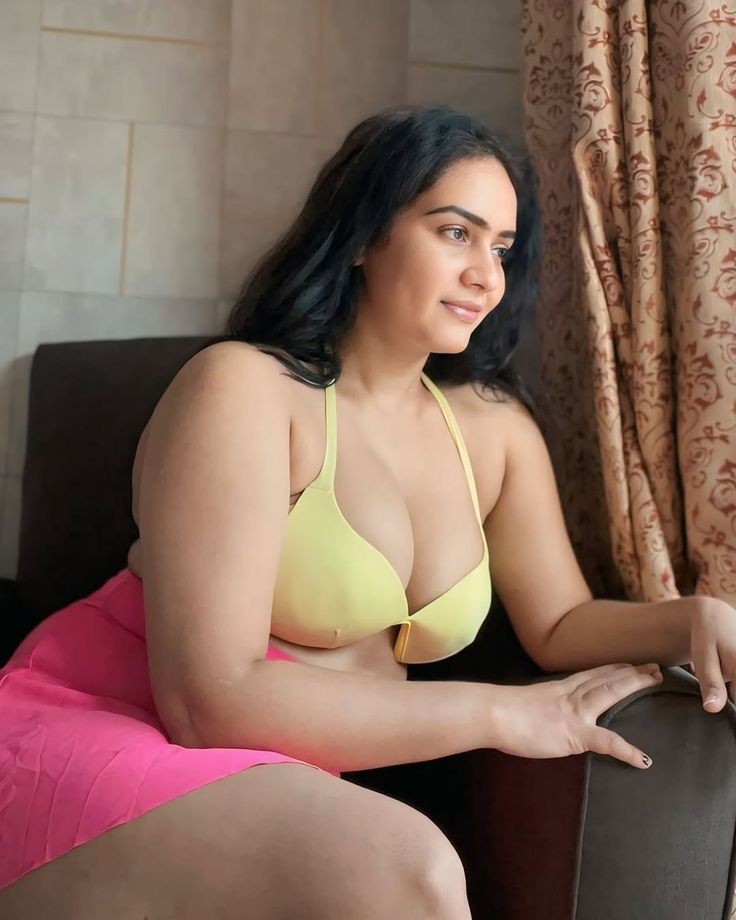 Best Service Call Girls In Defence Colony 9711881147 Genuine Escort Service In Delhi Ncr