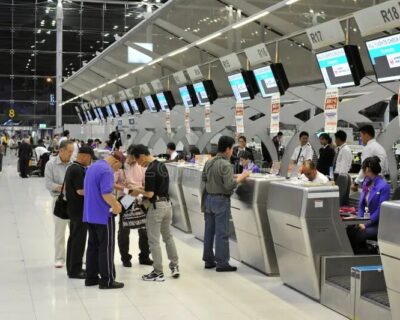 airport-check-counters-23521132-1-1