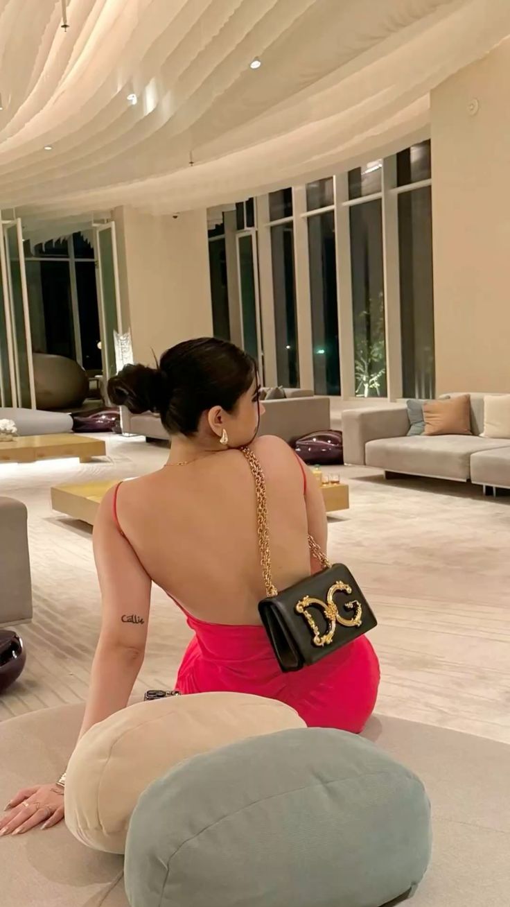 Call Girls in Tughlakabad Metro ( 8447074457 ) Independent Delhi Escorts