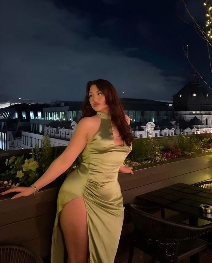 Call Girls in Udyog Bhawan Metro ( 8447074457 ) Independent Delhi Escorts