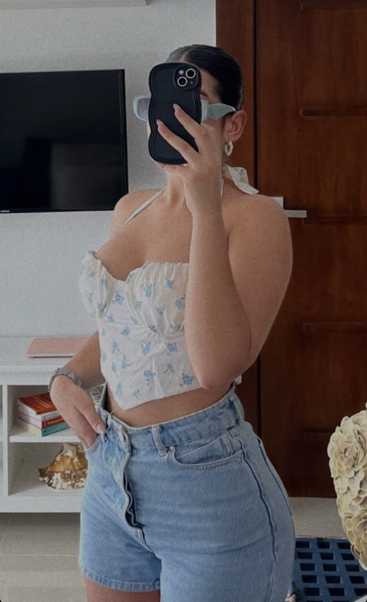 Call Girls in Sultanpur Metro ( 8447074457 ) Independent Delhi Escorts