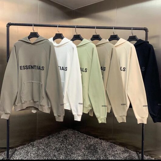 Essential Clothing Basic Accessories to Complete Your Wardrobe