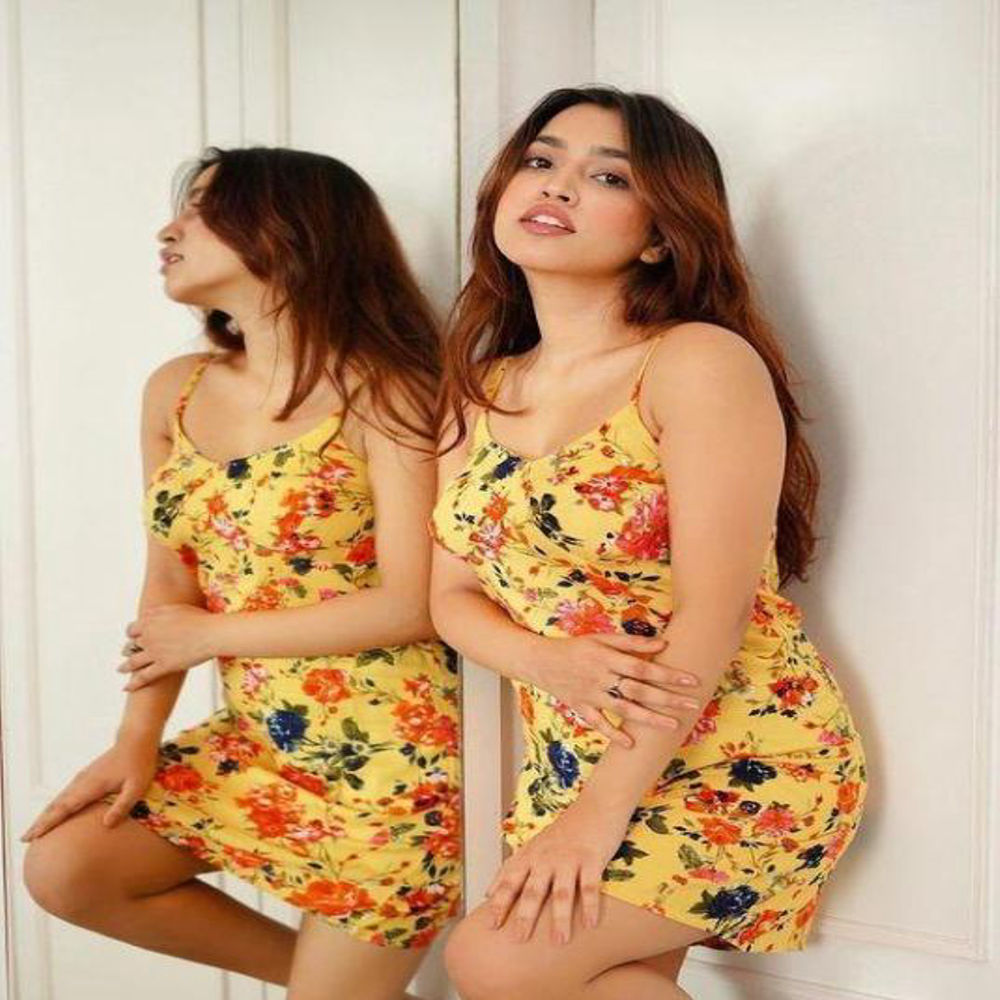 Call Girls In Lajpat Nagar Delhi ((9667938432)) No advance Cash Payment