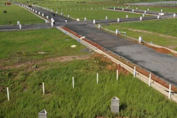 Strategic Commercial Plot Opportunity